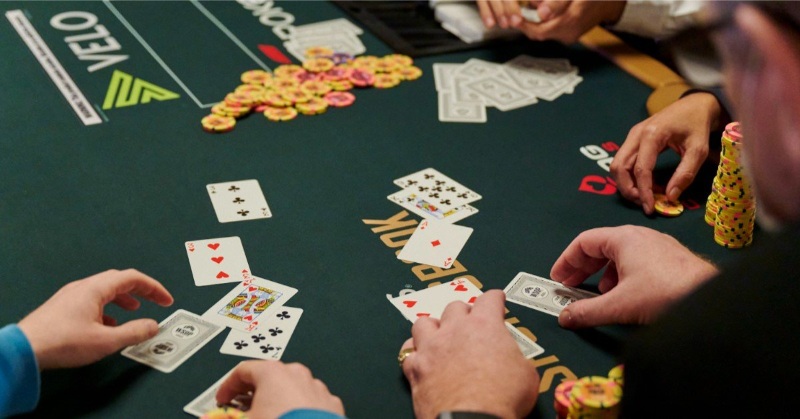 Cách đánh Poker bằng cảm giác có nên áp dụng hay không? - hình ảnh - nrbbljylci.top